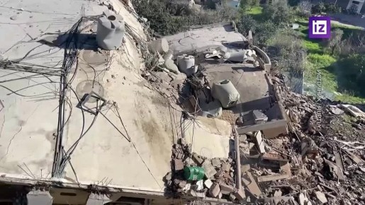 Кадры разрушенного в результате воздушной атаки Дома русской культуры в Ливане опубликовало Ruptly