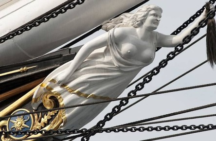 «Бояться нечего», — Трамп призвал экипажи судов «проявить больше смелости» и пройти через Ормузский пролив