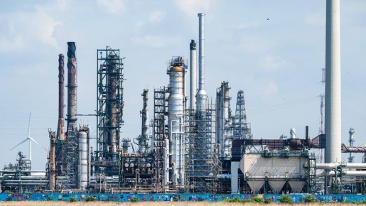 ����� $15 ���� (����� 1,2 ���� ������) � ������� �������� �������� �������� � ���������� ������ ��-�� ���������, ����� Financial Times