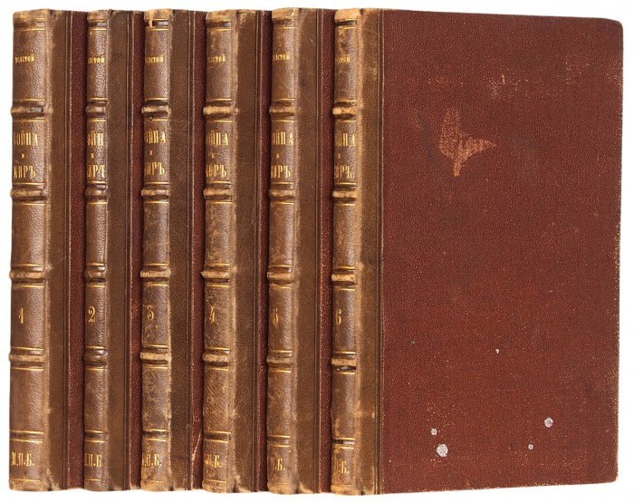 За 1,6 млн рублей на аукционе продали первое издание "Войны и мира", выяснили "Известия"