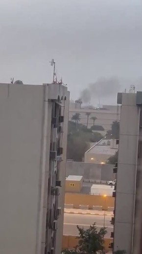 На посольство США в столице Ирака совершена атака, сообщает Al Jazeera