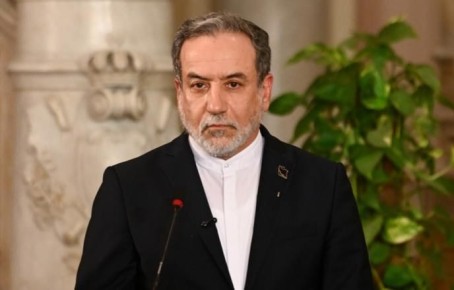 Иран будет воевать до тех пор, пока президент США не осознает ошибочность агрессии против Исламской Республики, заявил глава МИД Ирана Аббас Арагчи