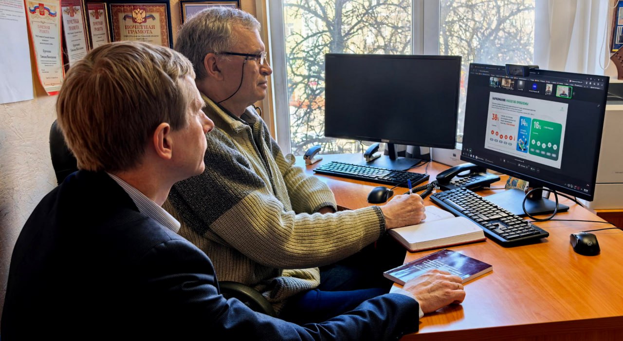 Представители общественного совета при УМВД России по Тульской области приняли участие в круглом столе по методам борьбы с наркоугрозой в молодежной среде Представители общественного совета при УМВД России по Тульской области приняли участие в круглом столе по методам борьбы с наркоугрозой в молодежной среде