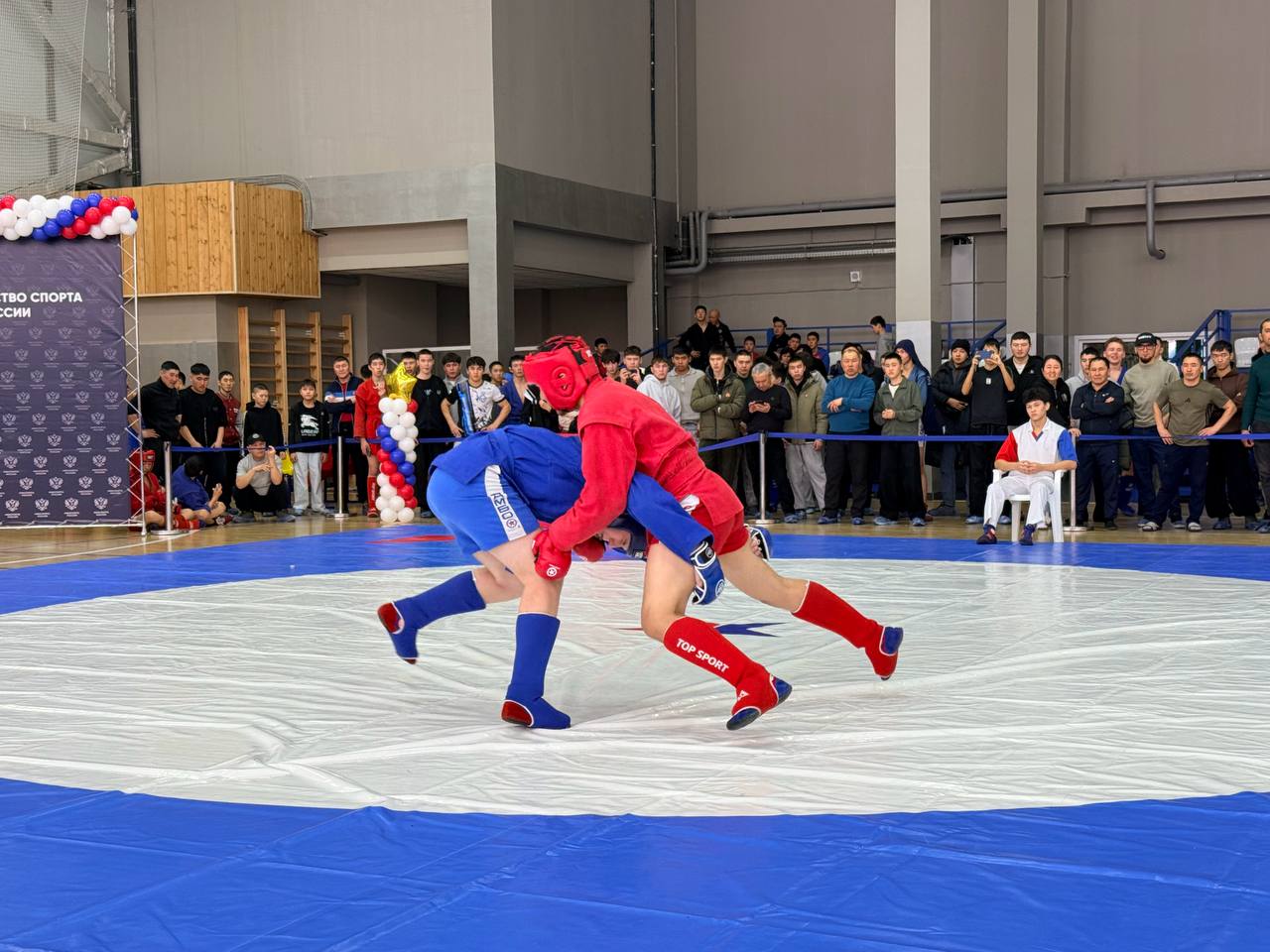 Андрей Турчак: 150 спортсменов приняли участие в Первенстве Республики по боевому самбо Памяти подвига 6-й роты Андрей Турчак: 150 спортсменов приняли участие в Первенстве Республики по боевому самбо Памяти подвига 6-й роты