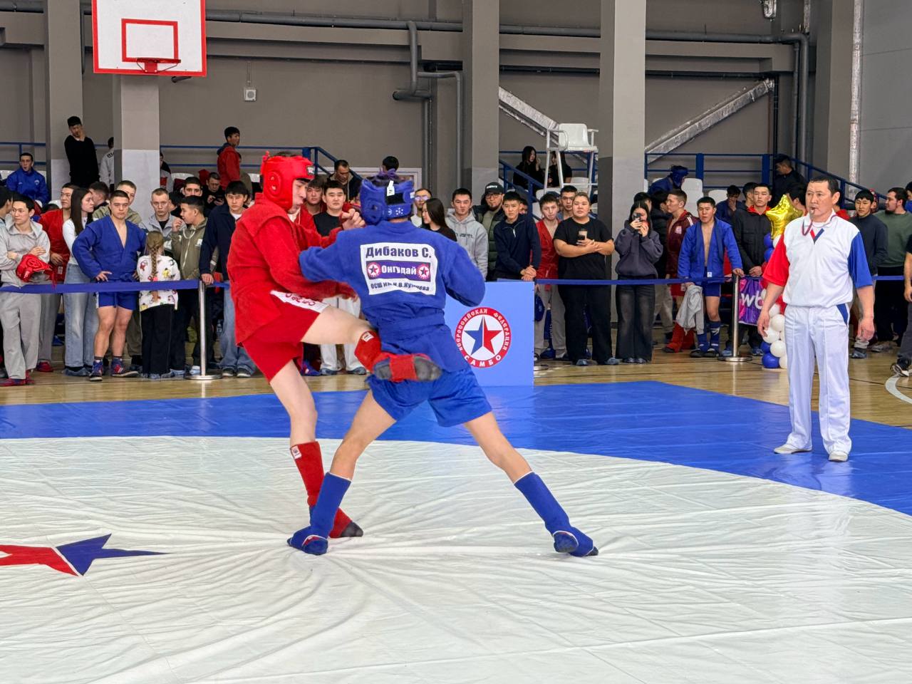Андрей Турчак: 150 спортсменов приняли участие в Первенстве Республики по боевому самбо Памяти подвига 6-й роты Андрей Турчак: 150 спортсменов приняли участие в Первенстве Республики по боевому самбо Памяти подвига 6-й роты