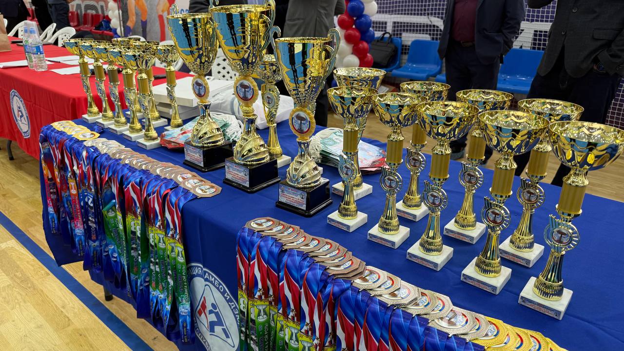 Андрей Турчак: 150 спортсменов приняли участие в Первенстве Республики по боевому самбо Памяти подвига 6-й роты Андрей Турчак: 150 спортсменов приняли участие в Первенстве Республики по боевому самбо Памяти подвига 6-й роты