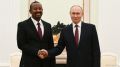 Владимир Путин и премьер Эфиопии Абий Ахмед Али обсудили актуальные вопросы двустороннего сотрудничества в политической, экономической и гуманитарной областях, сообщили в Кремле