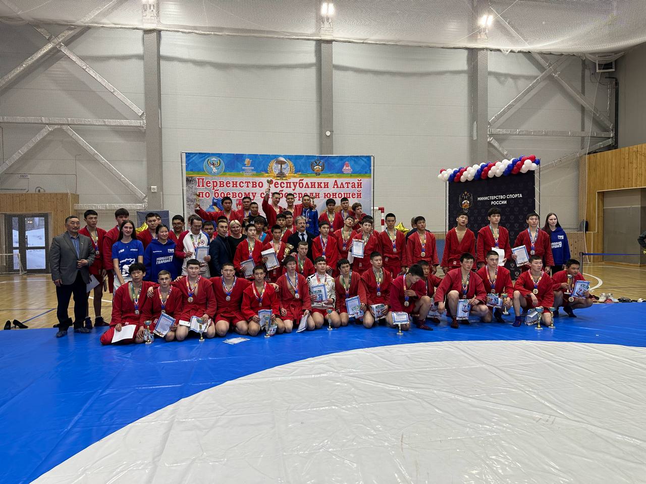 Андрей Турчак: 150 спортсменов приняли участие в Первенстве Республики по боевому самбо Памяти подвига 6-й роты