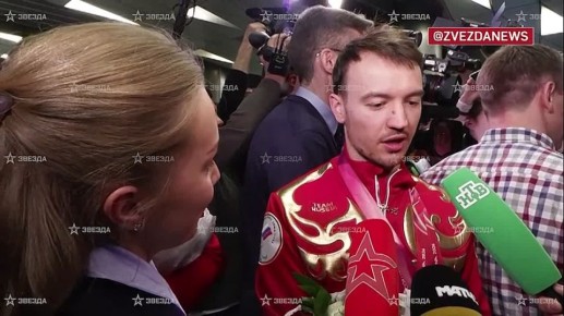 «Разные медали, разные посвящения. Одно из них - русскому народу. Также хочу посвятить русскому спорту. Это общая командная работа. Не только одного спортсмена, а всей страны»